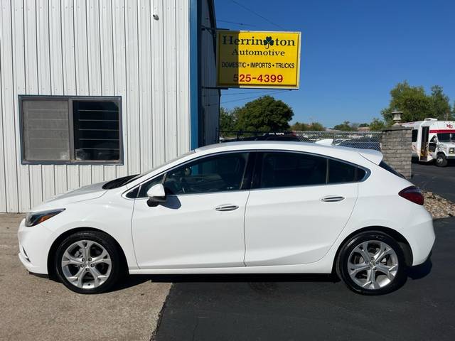 2018 Chevrolet Cruze Premier FWD photo