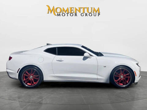 2019 Chevrolet Camaro 1LT RWD photo