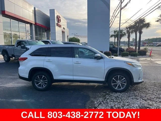 2019 Toyota Highlander XLE FWD photo