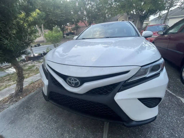 2019 Toyota Camry SE FWD photo