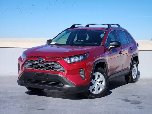 2019 Toyota RAV4 LE FWD photo