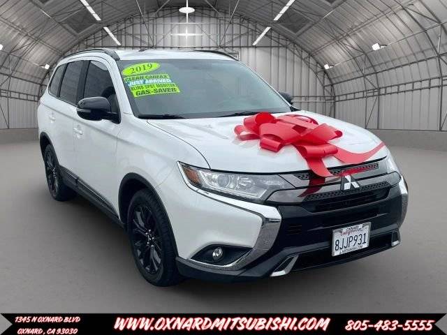 2019 Mitsubishi Outlander LE FWD photo