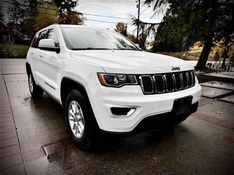 2019 Jeep Grand Cherokee Laredo E 4WD photo