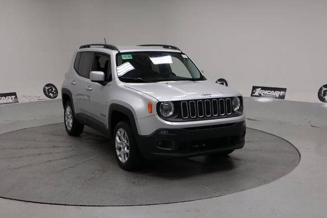 2017 Jeep Renegade Latitude 4WD photo