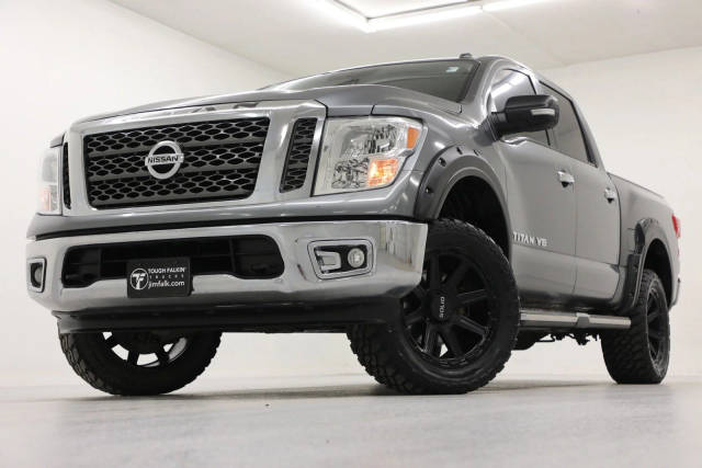 2018 Nissan Titan SV 4WD photo