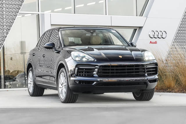 2019 Porsche Cayenne  AWD photo