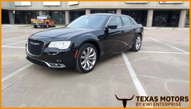 2019 Chrysler 300 Touring L RWD photo
