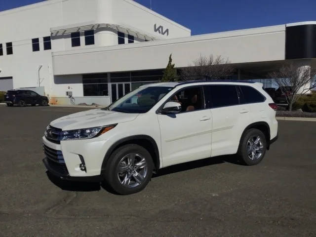 2019 Toyota Highlander Limited AWD photo