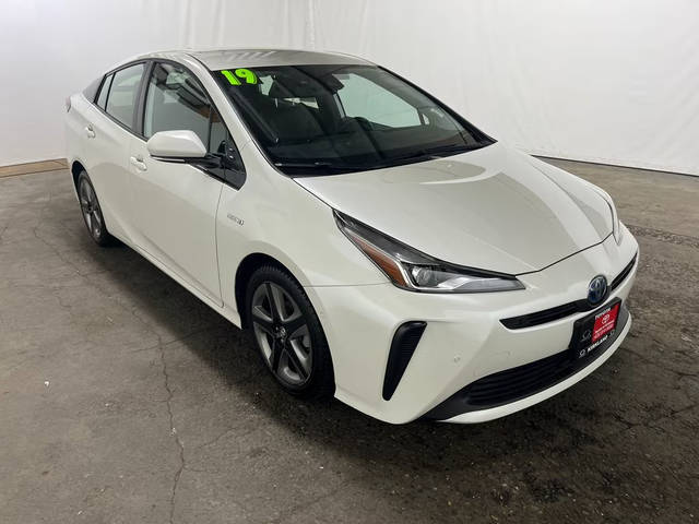 2019 Toyota Prius Limited FWD photo