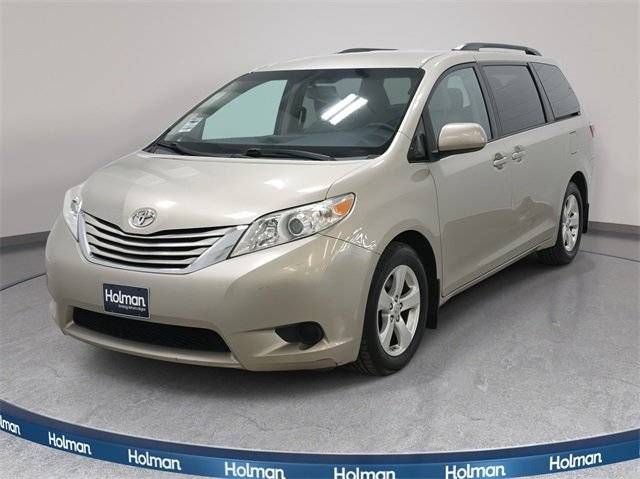 2016 Toyota Sienna LE FWD photo