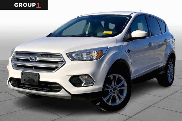 2017 Ford Escape SE FWD photo