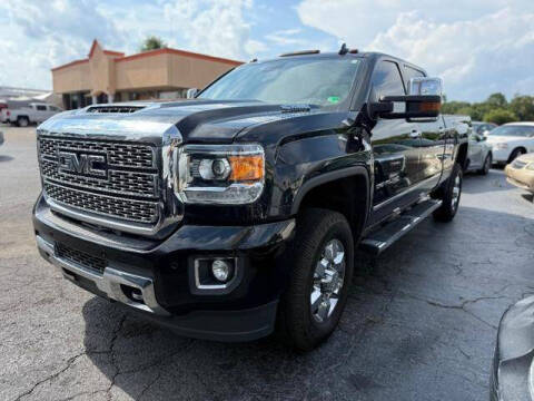 2019 GMC Sierra 3500HD Denali 4WD photo
