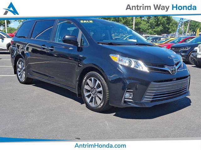 2019 Toyota Sienna XLE AWD photo