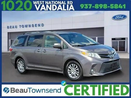 2019 Toyota Sienna XLE FWD photo