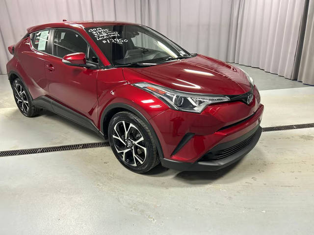 2019 Toyota C-HR XLE FWD photo