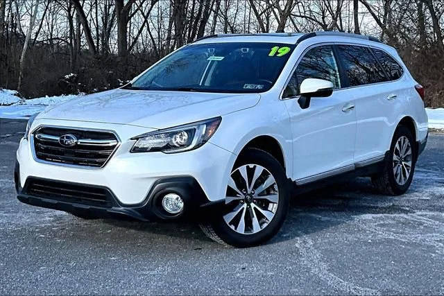2019 Subaru Outback Touring AWD photo