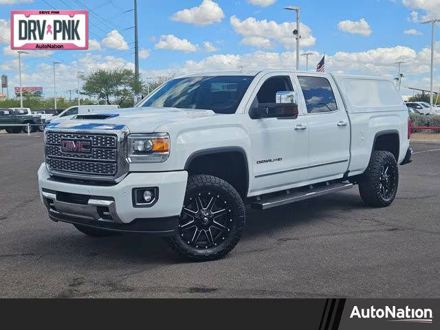 2019 GMC Sierra 2500HD Denali 4WD photo