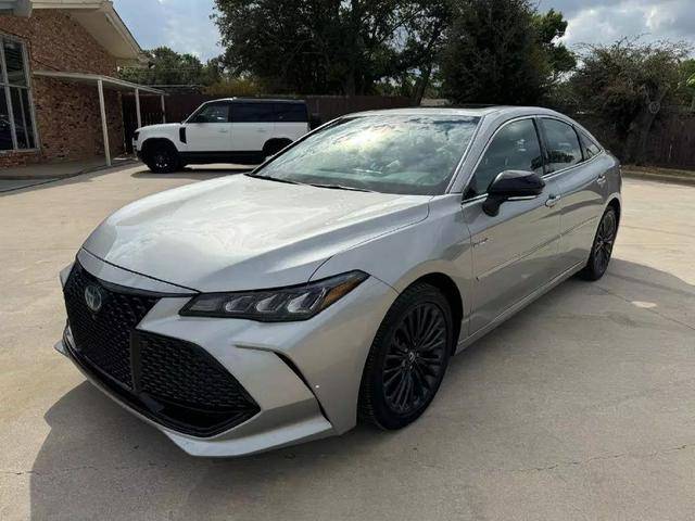 2019 Toyota Avalon Hybrid XSE FWD photo