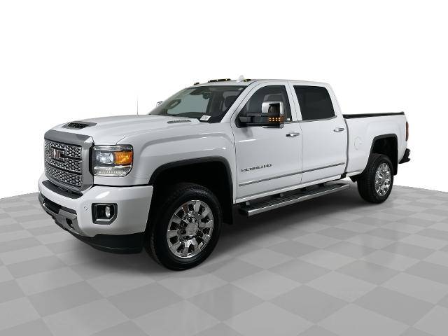 2019 GMC Sierra 2500HD Denali 4WD photo