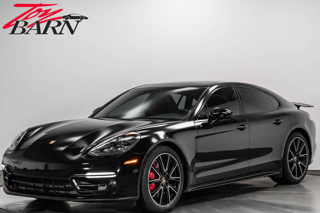 2019 Porsche Panamera GTS AWD photo