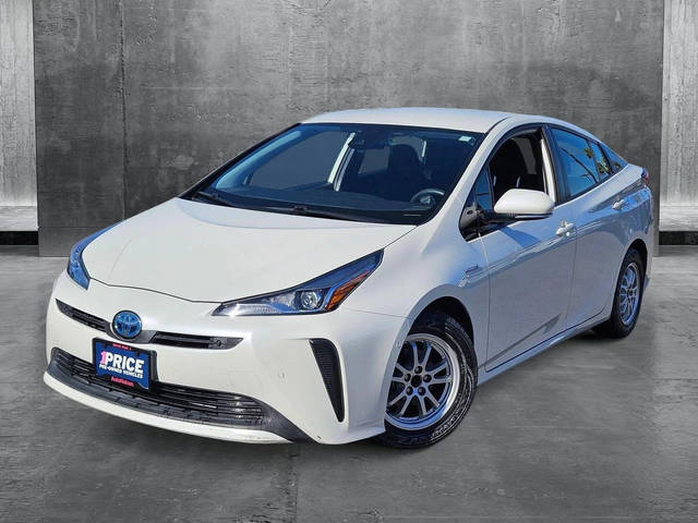 2019 Toyota Prius LE FWD photo