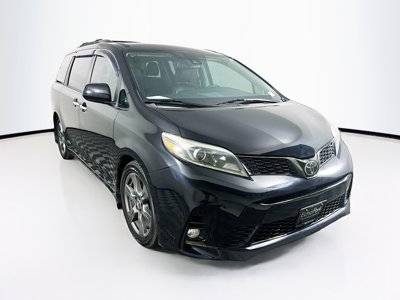 2019 Toyota Sienna SE Premium FWD photo