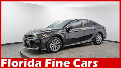 2019 Toyota Camry LE FWD photo