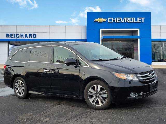 2016 Honda Odyssey Touring FWD photo