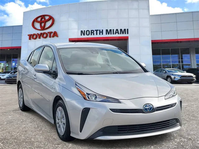2019 Toyota Prius LE FWD photo
