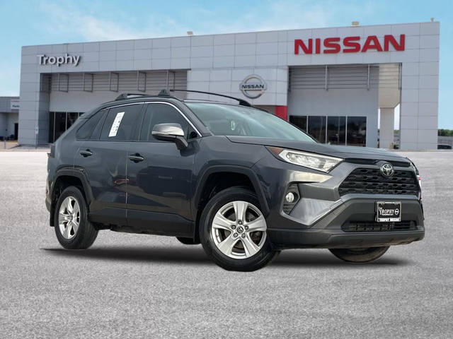 2019 Toyota RAV4 XLE FWD photo