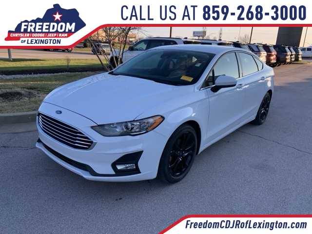 2019 Ford Fusion SE FWD photo