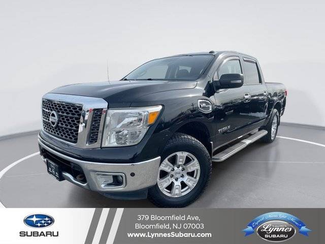 2017 Nissan Titan SV 4WD photo