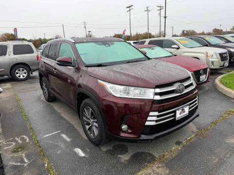 2019 Toyota Highlander XLE AWD photo