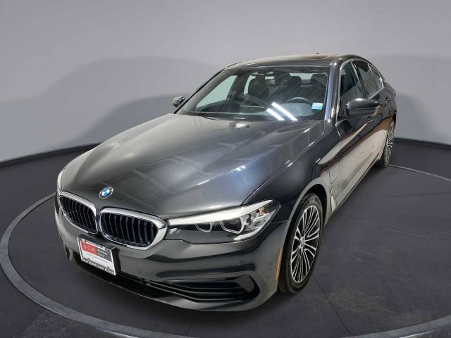 2019 BMW 5 Series 530e xDrive iPerformance AWD photo