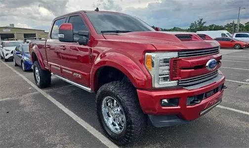 2019 Ford F-250 Super Duty LARIAT 4WD photo