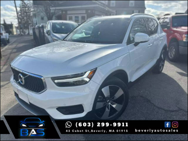 2019 Volvo XC40 Momentum AWD photo