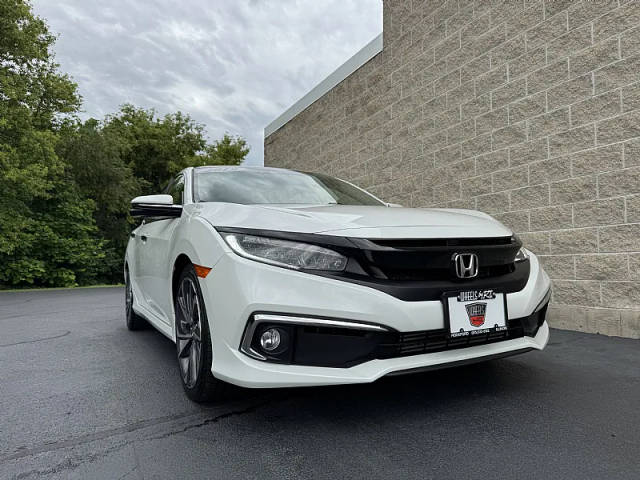 2019 Honda Civic Touring FWD photo