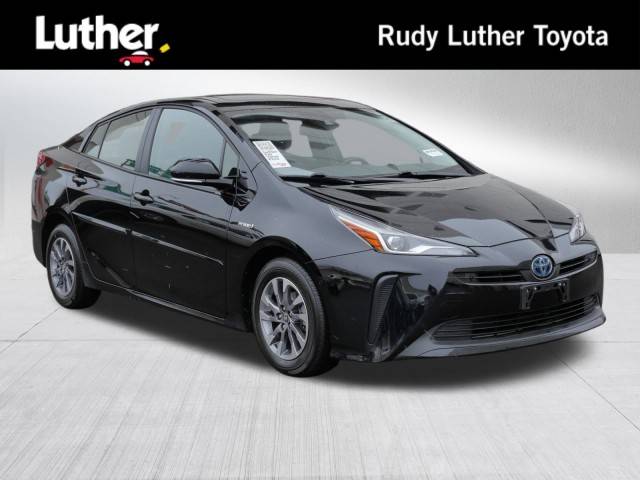 2019 Toyota Prius Limited FWD photo
