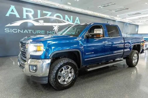2019 GMC Sierra 2500HD SLT 4WD photo