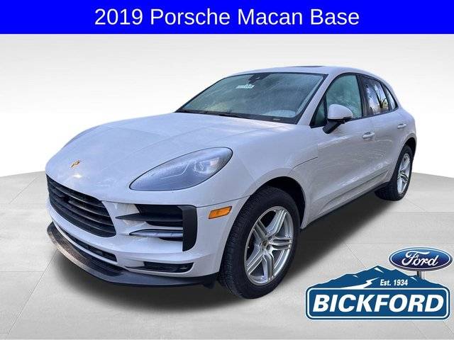 2019 Porsche Macan AWD photo