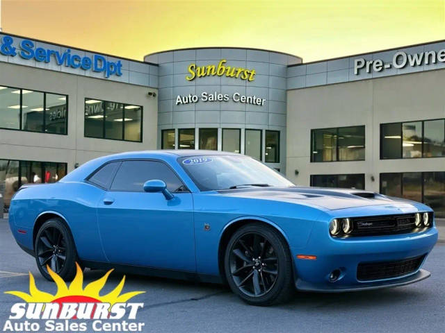 2019 Dodge Challenger R/T Scat Pack RWD photo