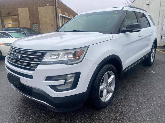 2016 Ford Explorer XLT 4WD photo