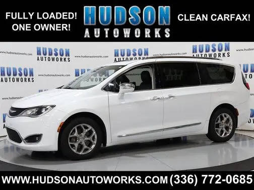 2019 Chrysler Pacifica Minivan Limited FWD photo