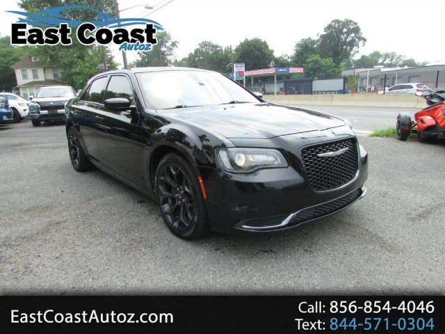 2019 Chrysler 300 Touring RWD photo