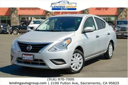 2016 Nissan Versa S Plus FWD photo