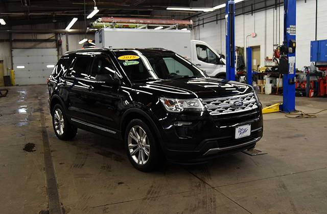 2019 Ford Explorer XLT 4WD photo