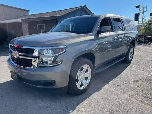 2018 Chevrolet Suburban LT 4WD photo