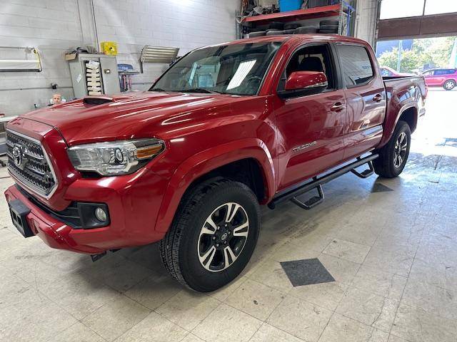 2016 Toyota Tacoma TRD Sport RWD photo