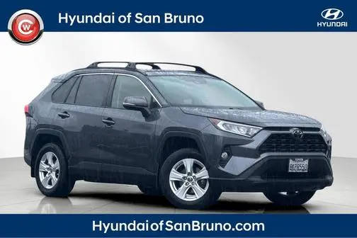 2019 Toyota RAV4 XLE FWD photo