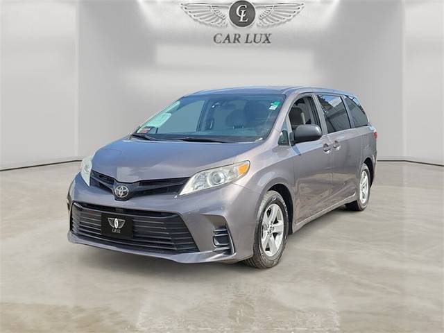 2019 Toyota Sienna L FWD photo